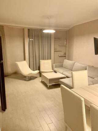 Отель Hotel Orbi Sea Towers Батуми Представительский люкс-10