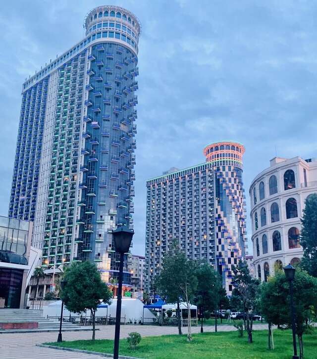 Отель Hotel Orbi Sea Towers Батуми-11